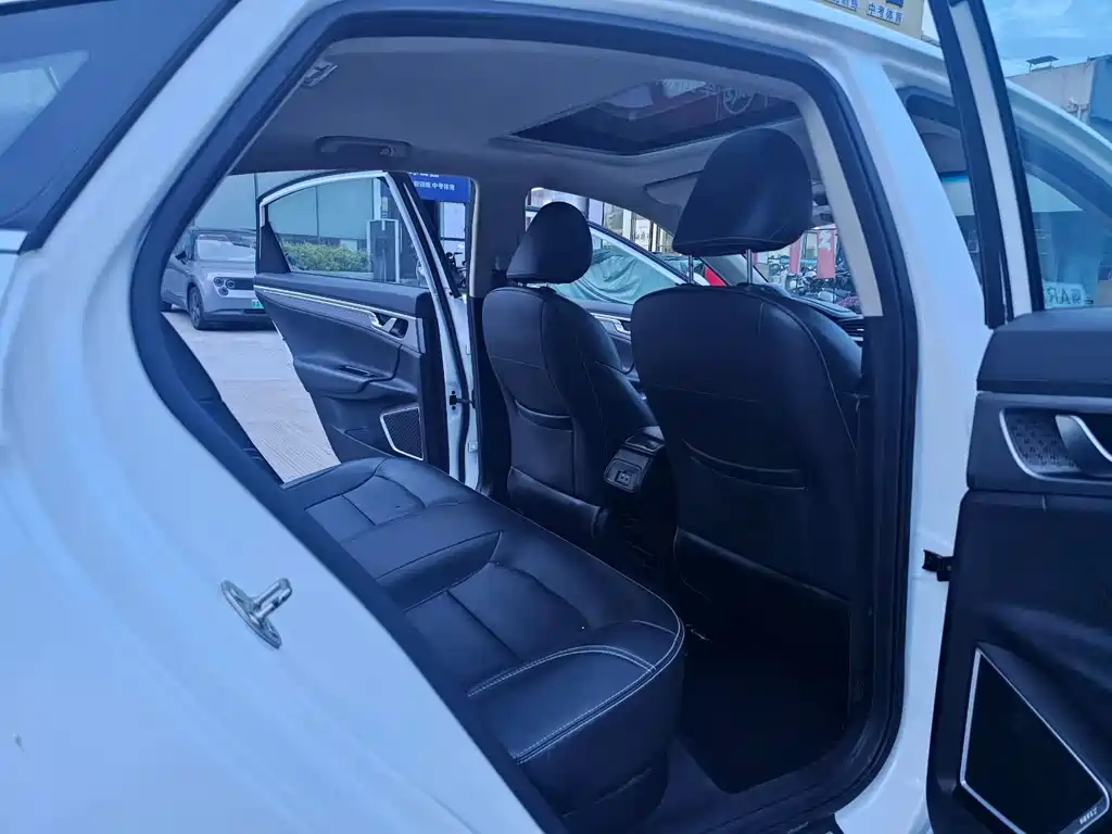 Geely Emgrand GL 1.4T CVT Elite Smart Type, фото 8