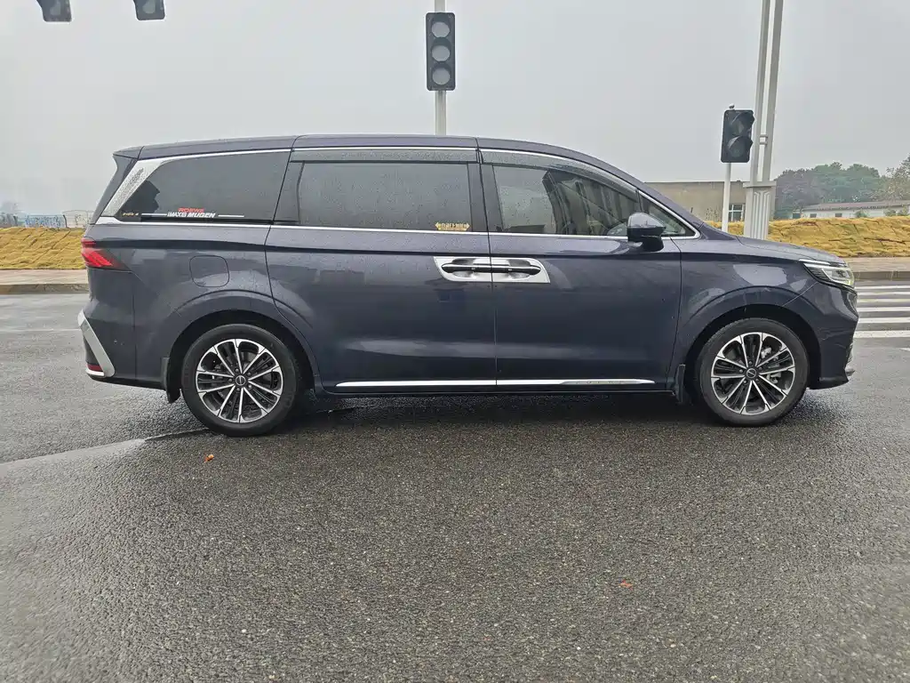 Roewe iMAX8 — миниатюра 9