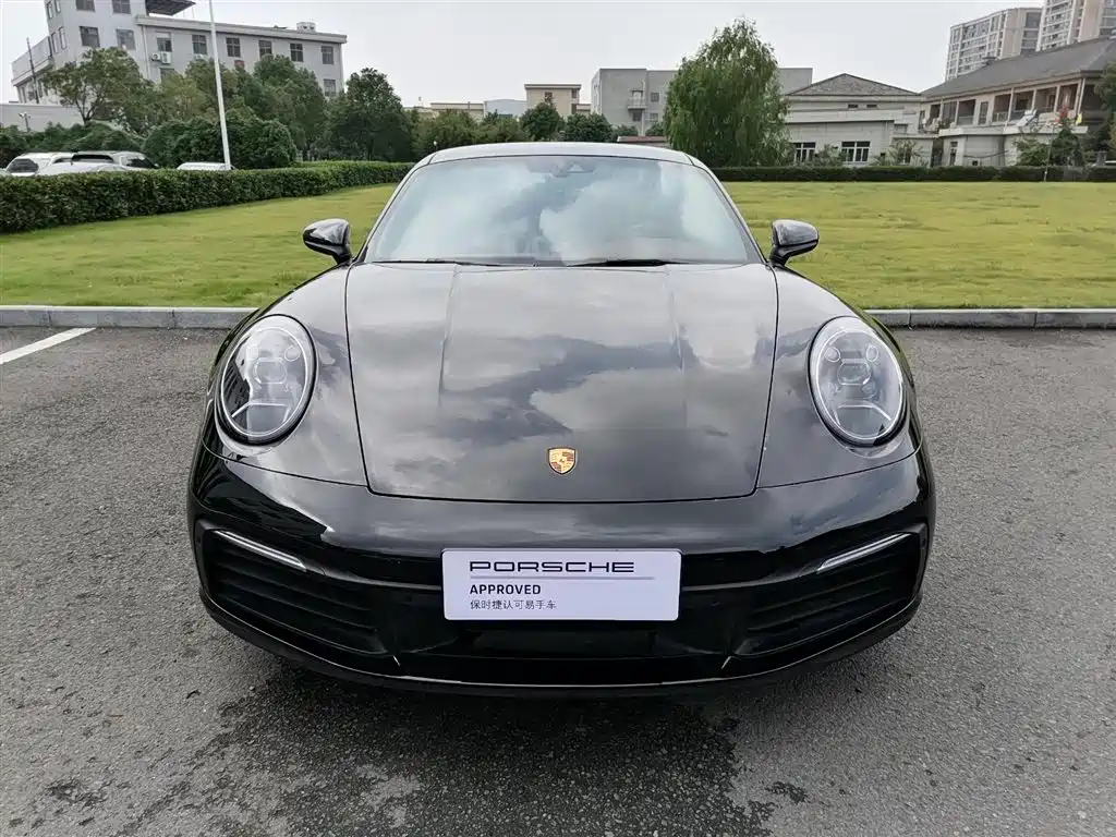 PORSCHE 911