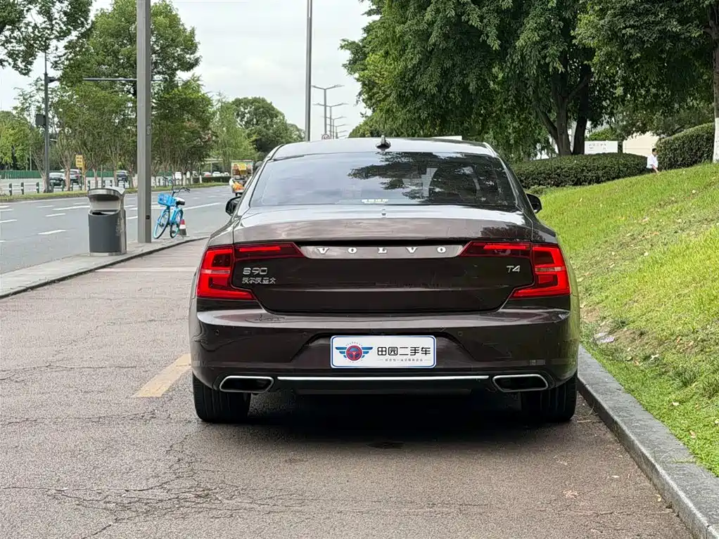 Volvo S90 2017 T4
