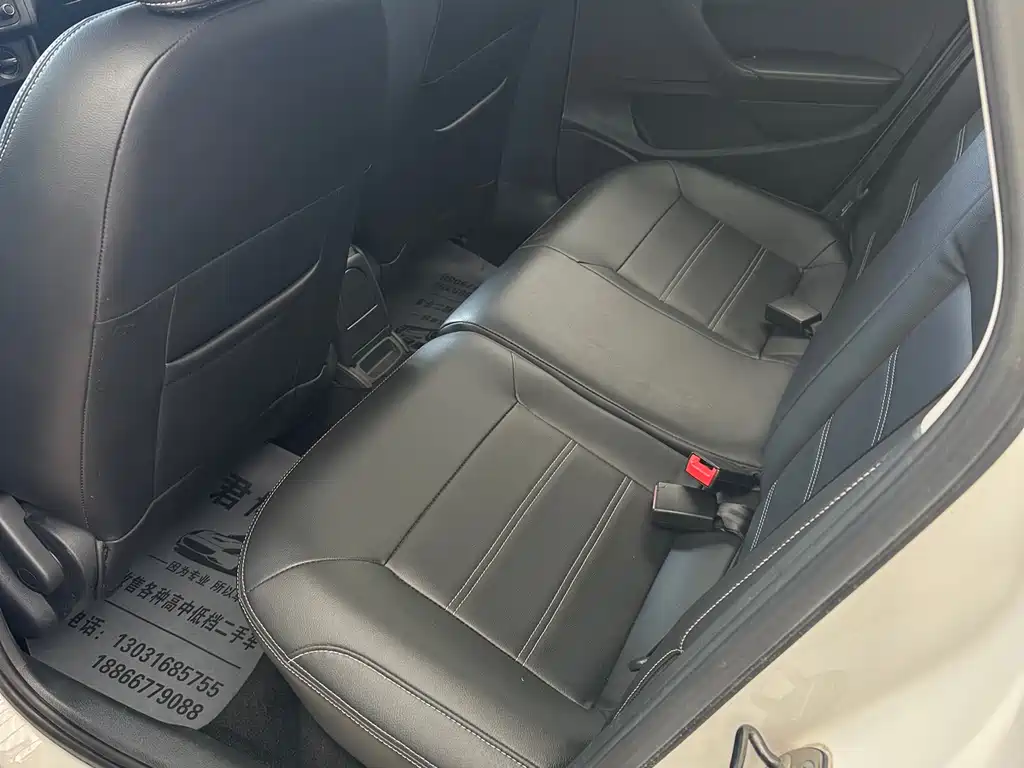 Volkswagen Polo 2013 1.6L AT Comfort