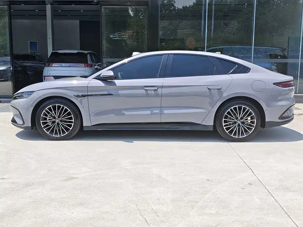 BYD Han 2025 DM-i Smart Drive 125KM Flagship