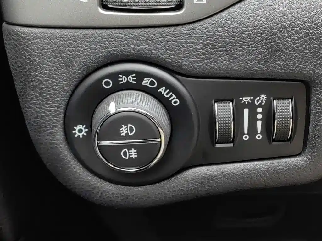 Jeep Cherokee — миниатюра 21