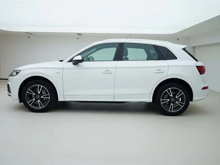 Audi Q5L 2020 40 TFSI Fashion