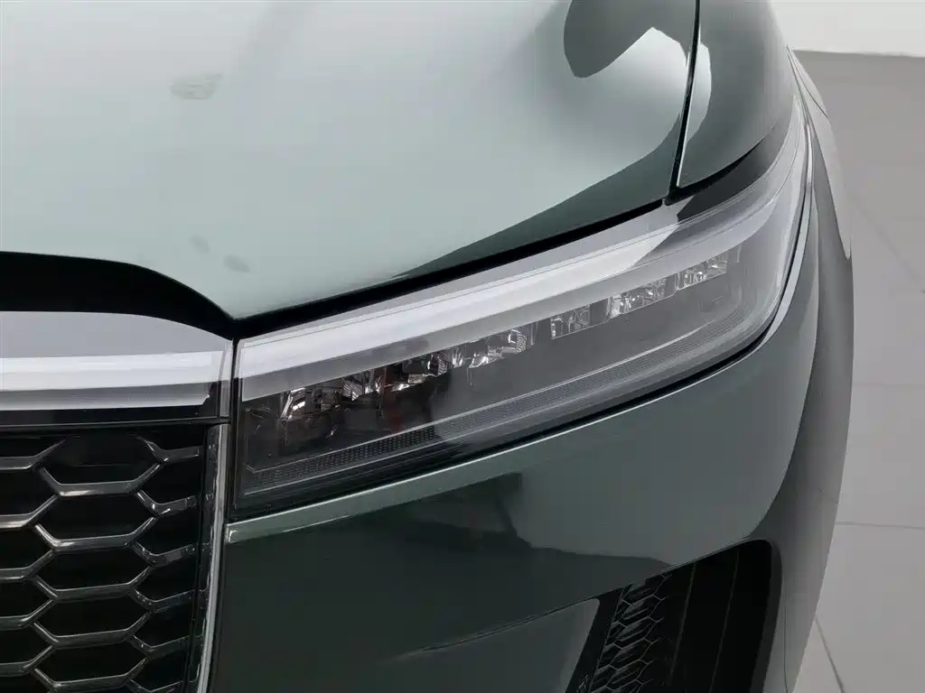 Li Auto ONE 2021 6 мест