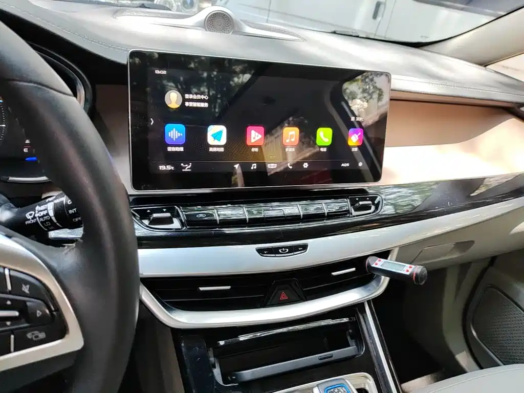 Geely Jia Ji New Energy — миниатюра 13