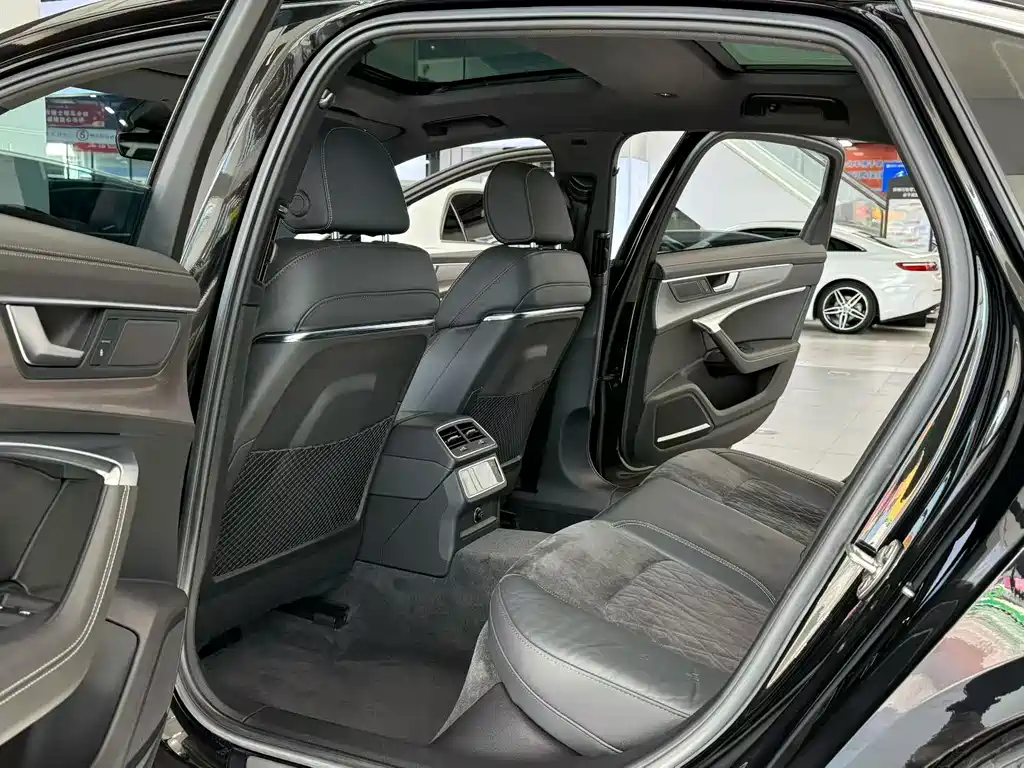 Audi A6L — миниатюра 7