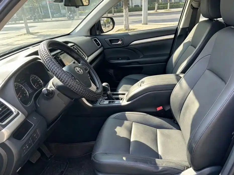 Toyota Highlander — миниатюра 2