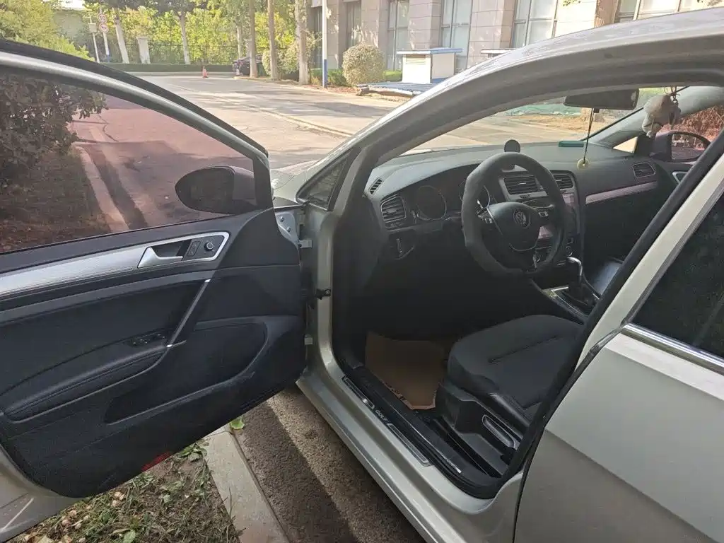 Volkswagen Golf — миниатюра 17