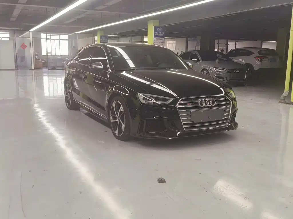 AUDI S3