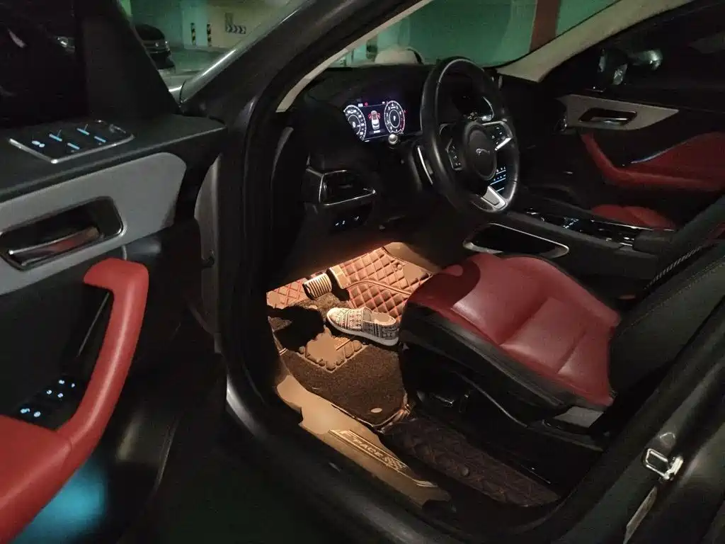 Jaguar F-PACE — миниатюра 17