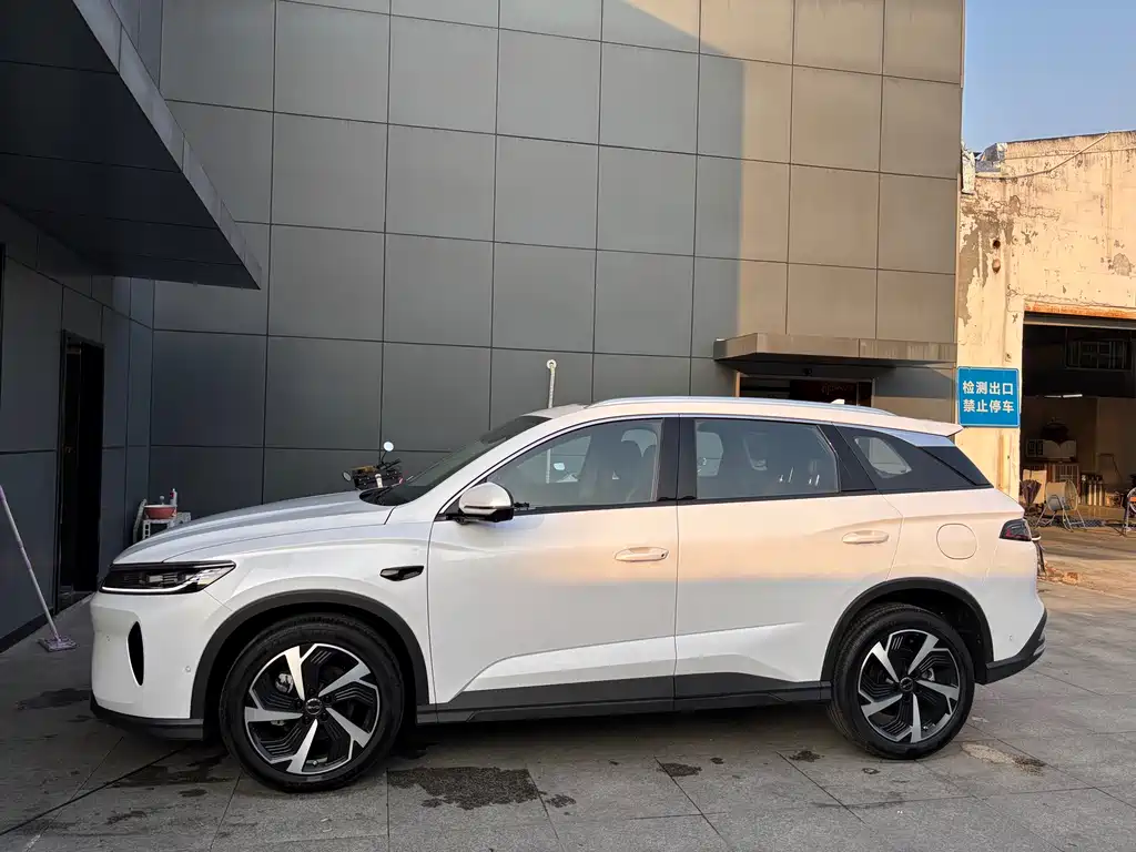 BYD SEA LION 05 DM I