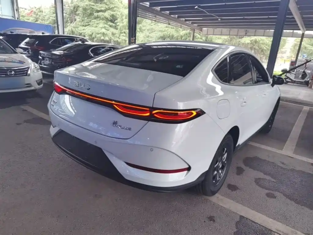 BYD Qin Plus PLUS 2025 DM-i Smart Drive 128KM