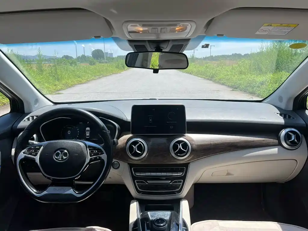 BAIC EU5 — миниатюра 7
