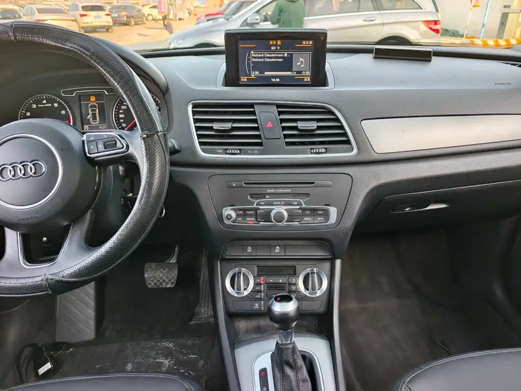 Audi Q3 2015 30 TFSI