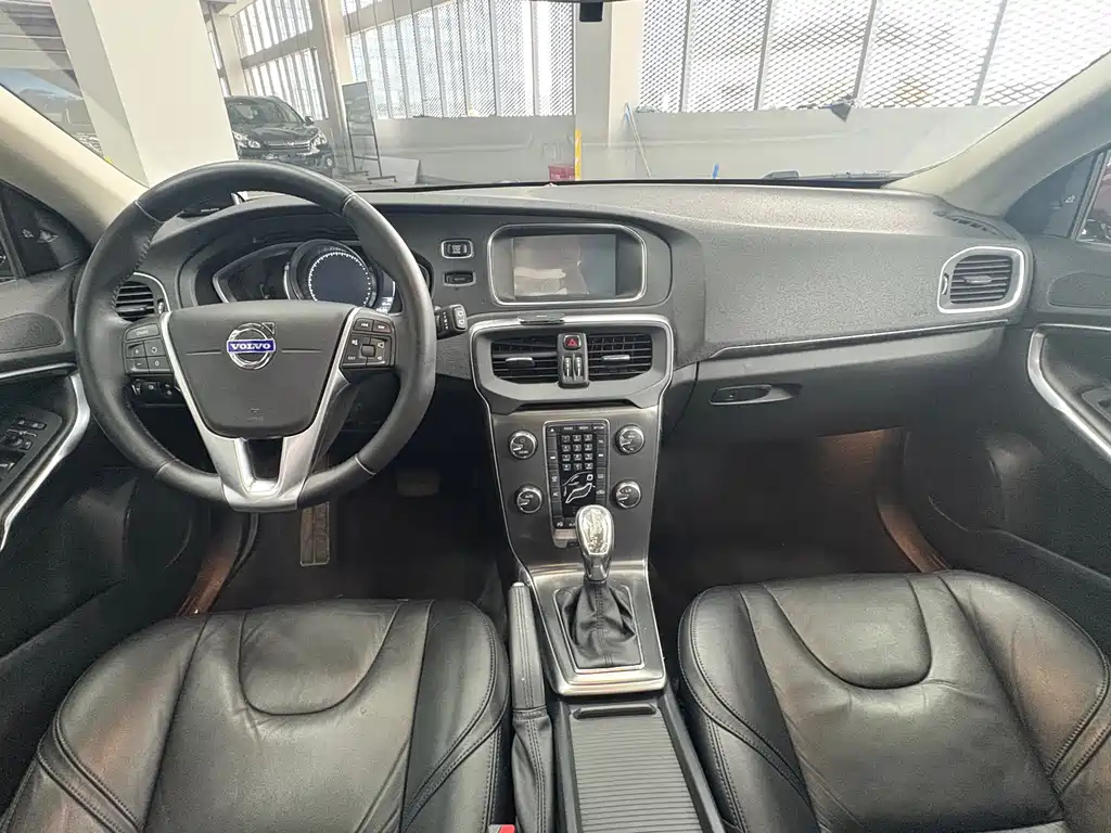 Volvo V40 — миниатюра 6