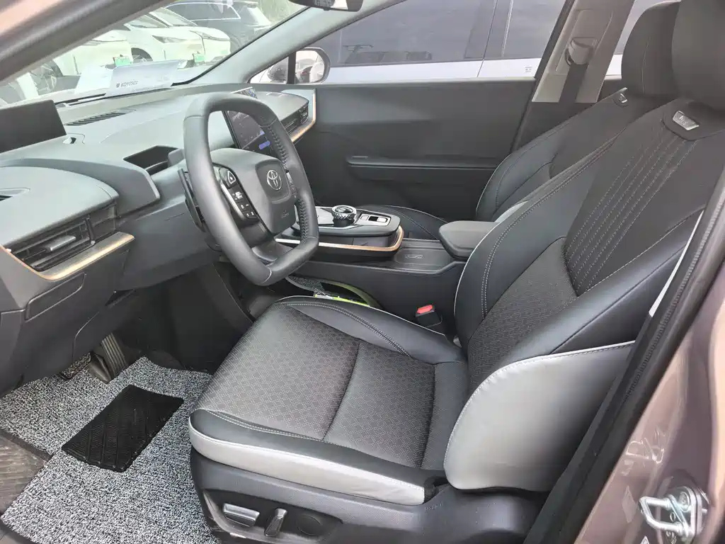Toyota bZ3 — миниатюра 7