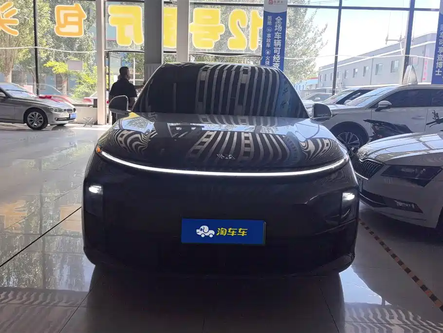 Li Auto L6 2024 Pro