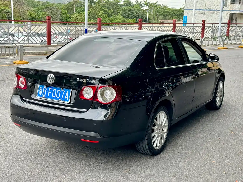Volkswagen Sagitar 2009 1.8TSI AT Champion