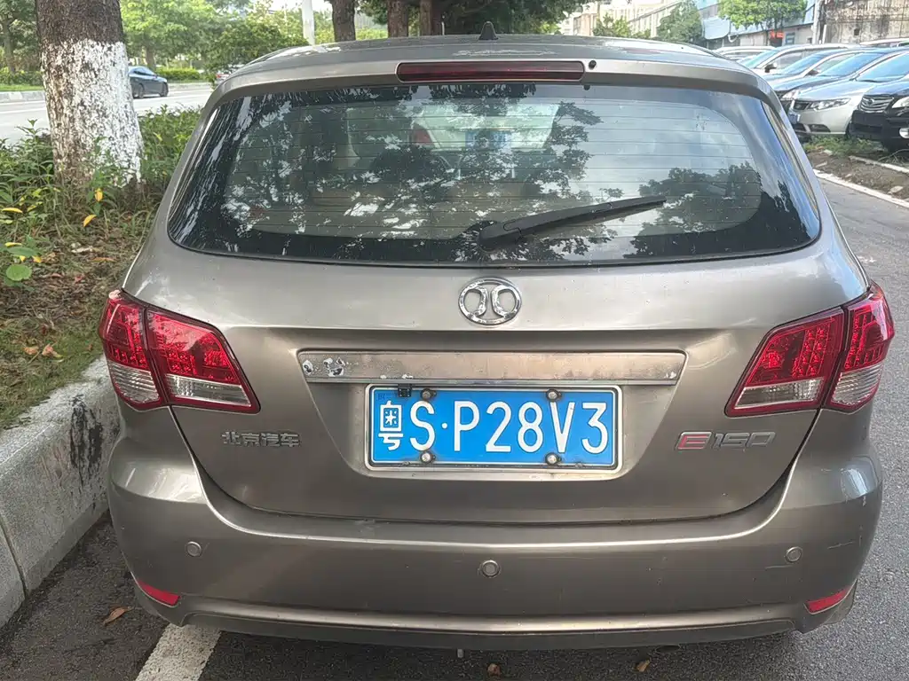 BAIC E-Series — миниатюра 2
