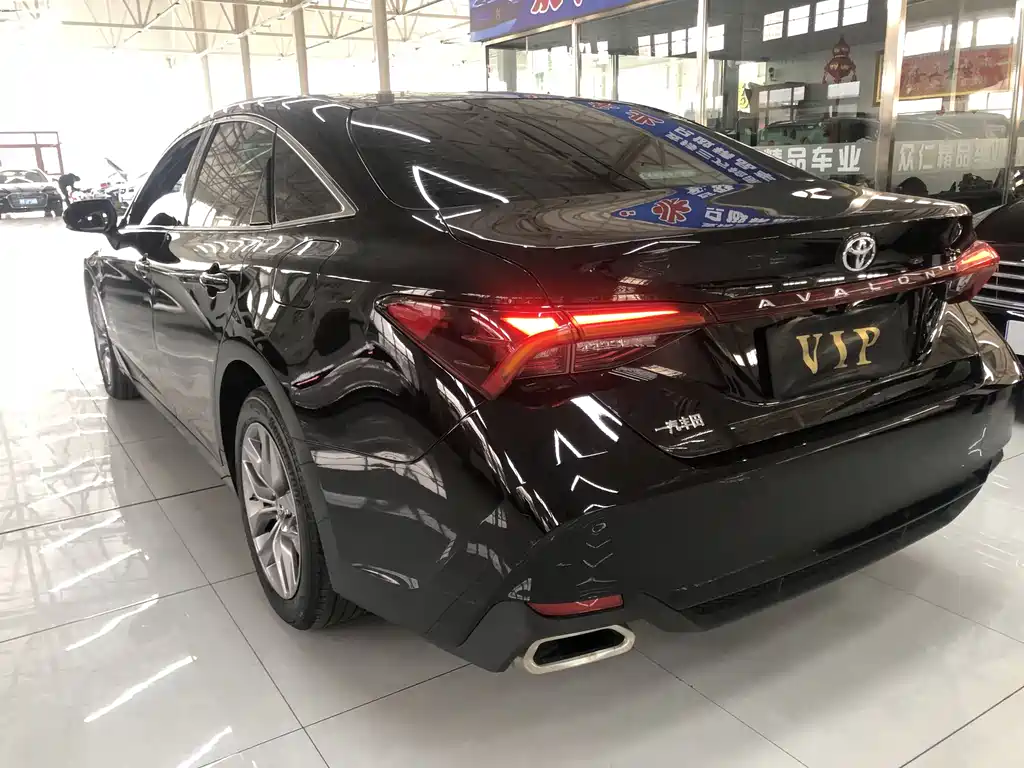 Toyota Avalon 2019 2.0L VI