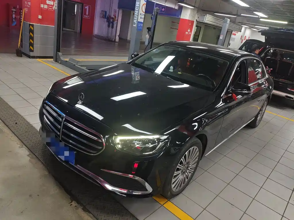Mercedes-Benz E-Class 2022