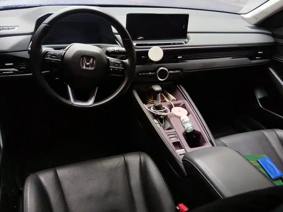 Honda Accord — миниатюра 12