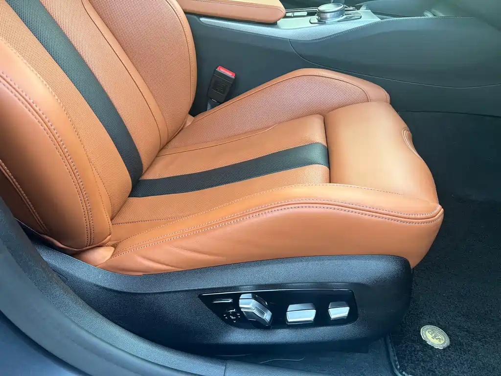 BMW M5 — миниатюра 14