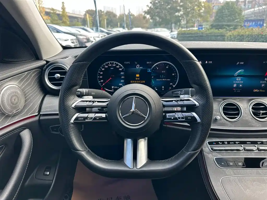 MERCEDES-BENZ E CLASS