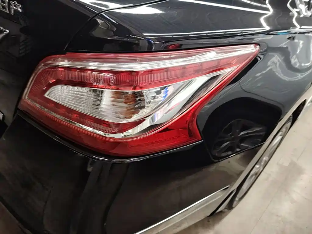 Nissan Altima 2015 2.0L XL Upper