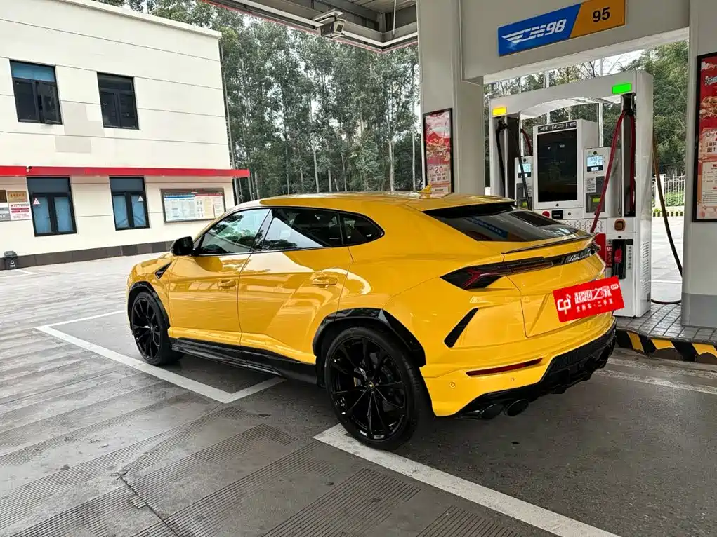 Lamborghini Urus — миниатюра 2