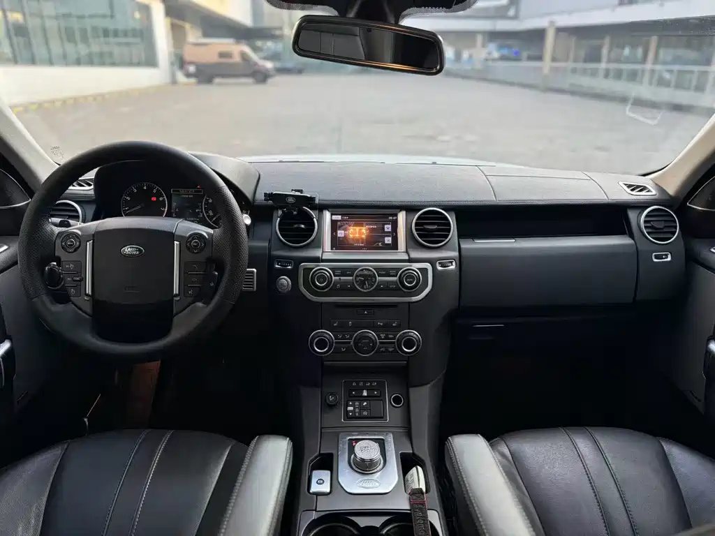 Land Rover Discovery — миниатюра 11
