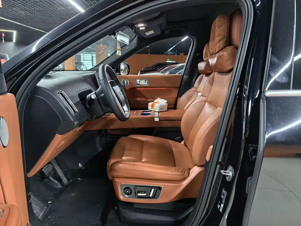 Li Auto Li L8 — миниатюра 3