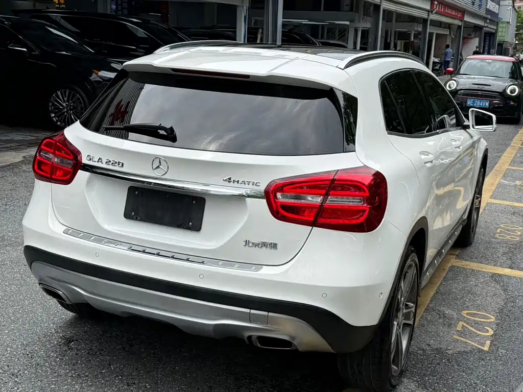 Mercedes-Benz GLA 2016 GLA 220 4MATIC Luxury