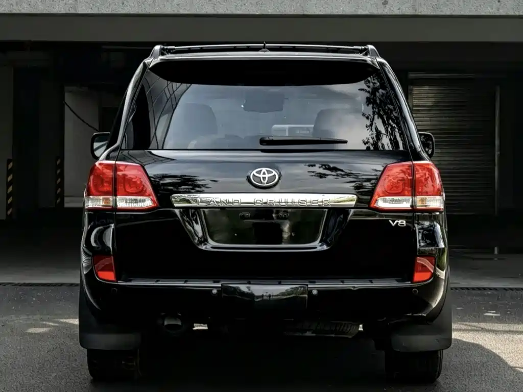 Toyota Land Cruiser 2011 5.7L