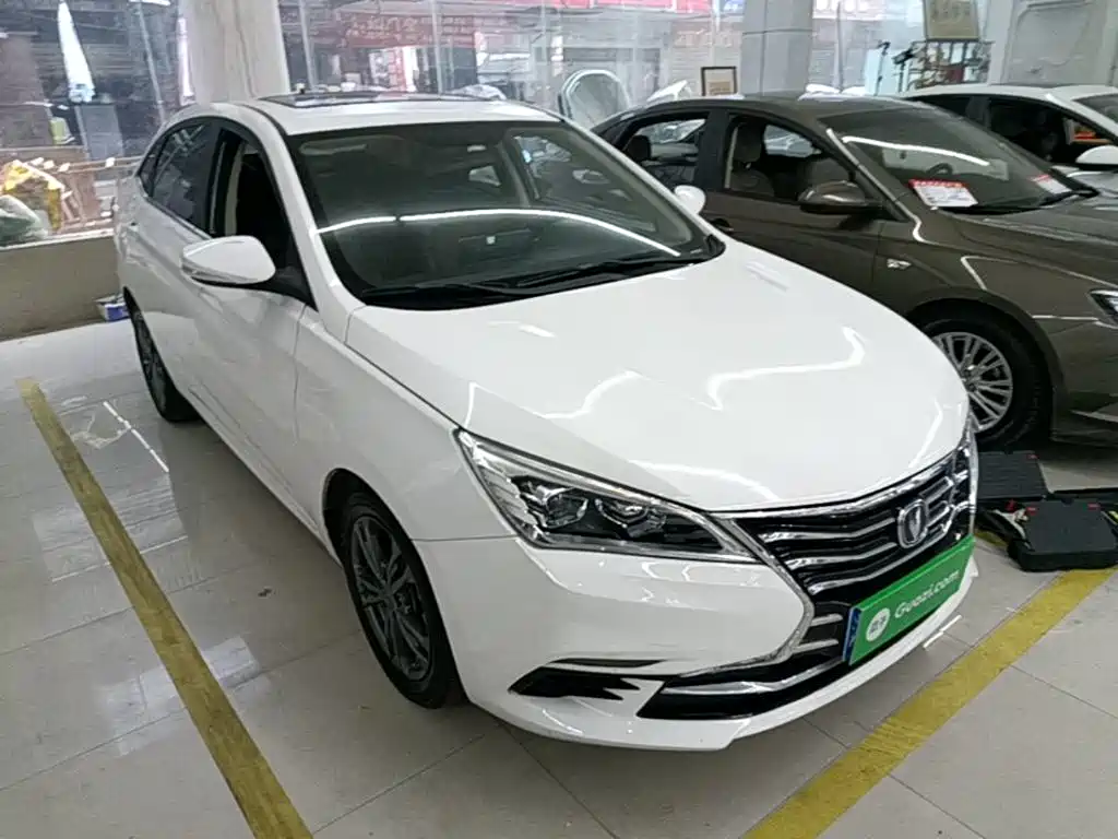 Changan Eado DT — миниатюра 4