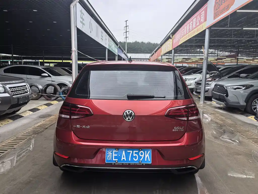 Volkswagen Golf