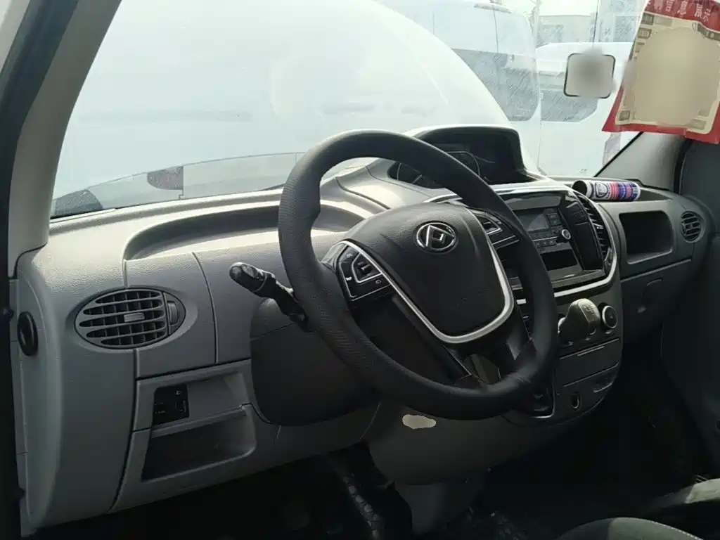 MAXUS V80 — миниатюра 10