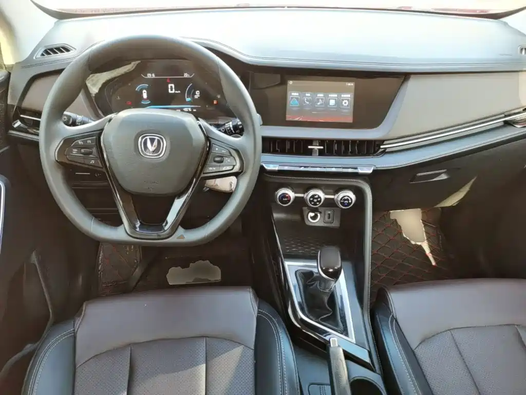 Changan CS15 — миниатюра 10