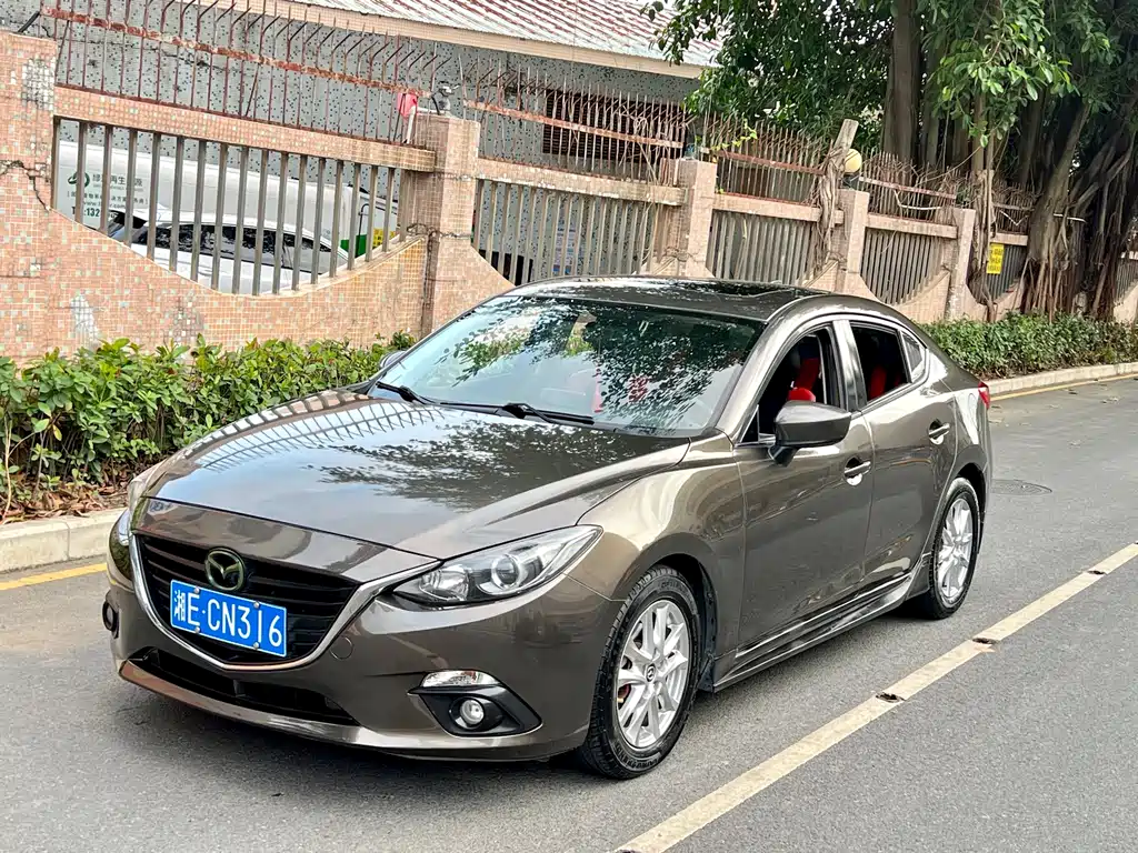 Mazda 3 Axela 2014