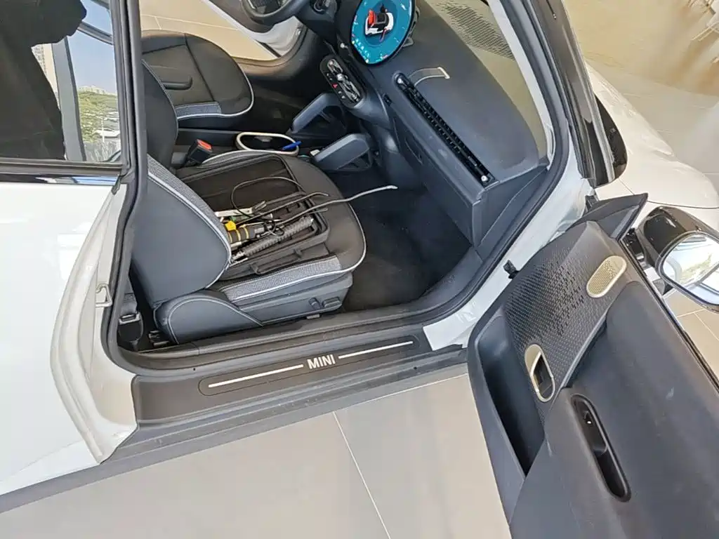 MINI MINI COOPER EV — миниатюра 9