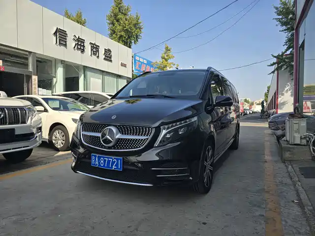 Mercedes-Benz V-Class