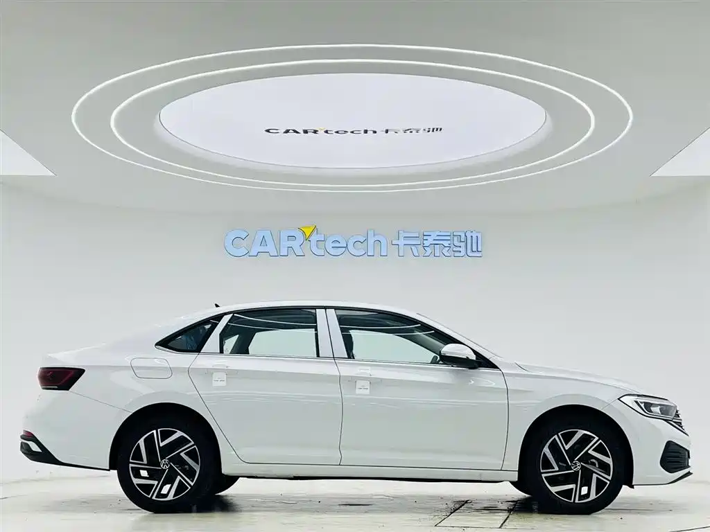 Volkswagen Sagitar 2026 3000 300TSI DSG