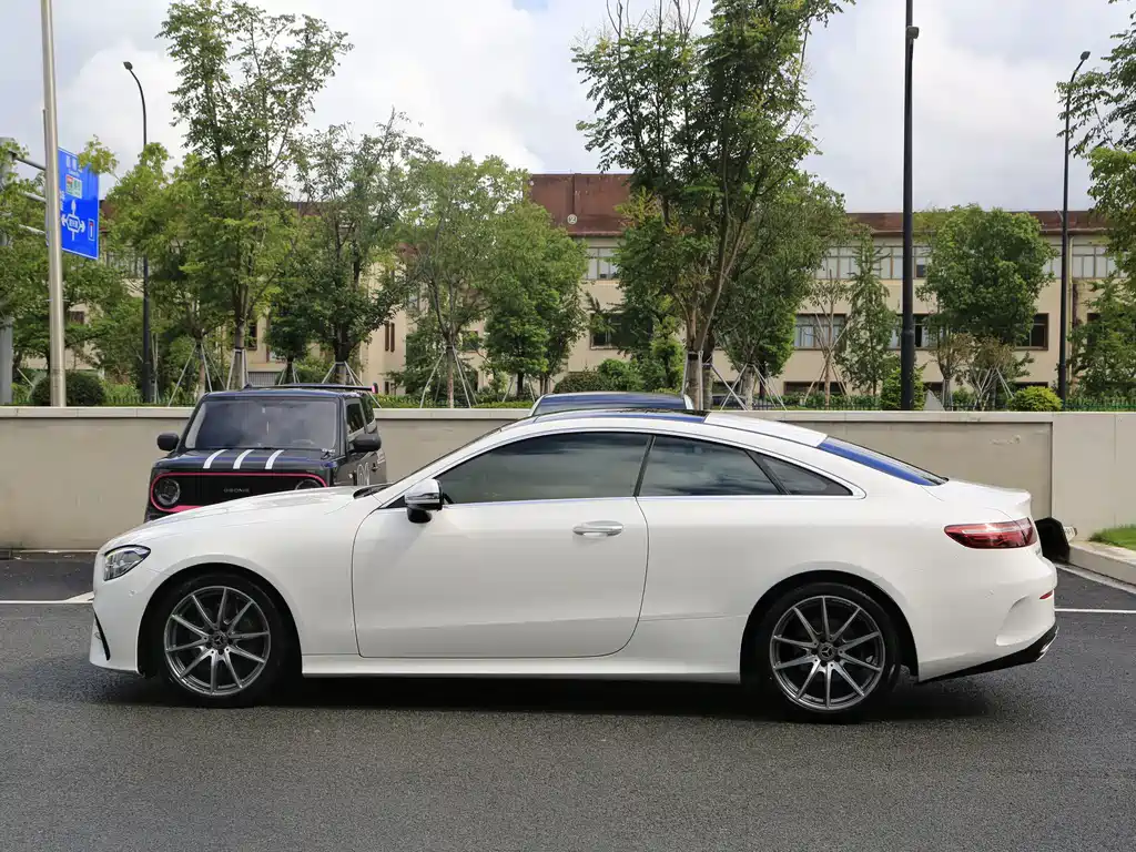 Mercedes-Benz E-Class (Import) — миниатюра 18