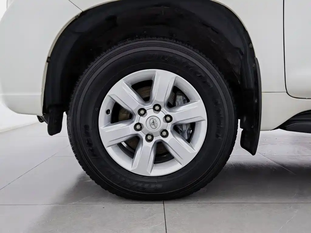 Toyota Prado — миниатюра 17