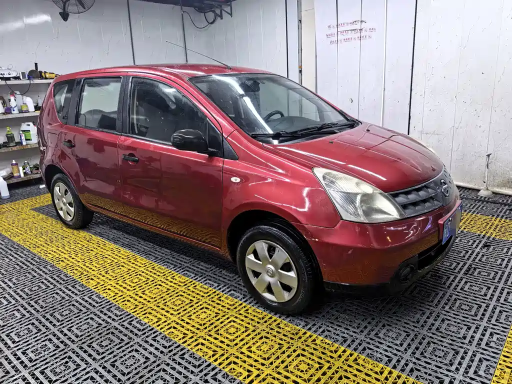 Nissan Livina — миниатюра 2