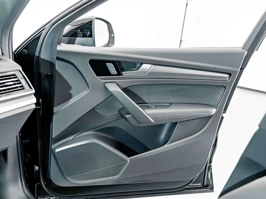 Audi Q5L Sportback — миниатюра 15
