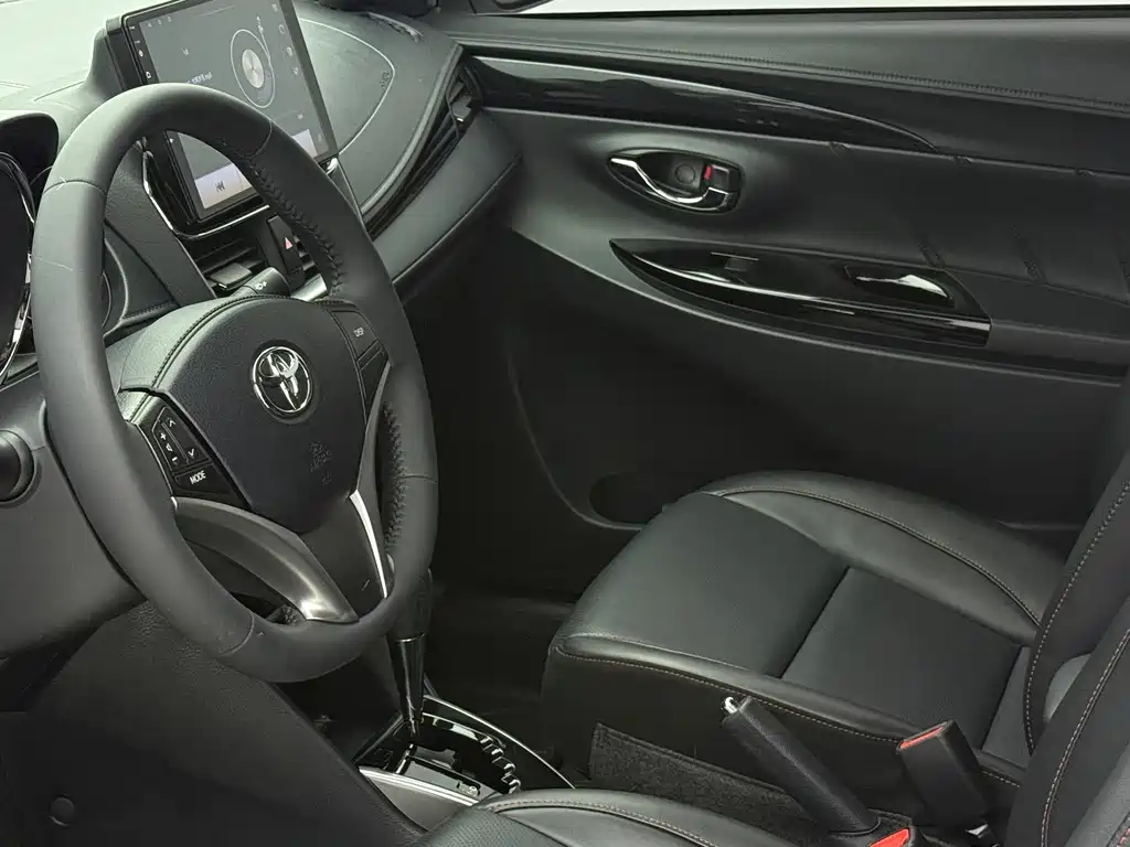 TOYOTA YARIS L ZHIXUAN