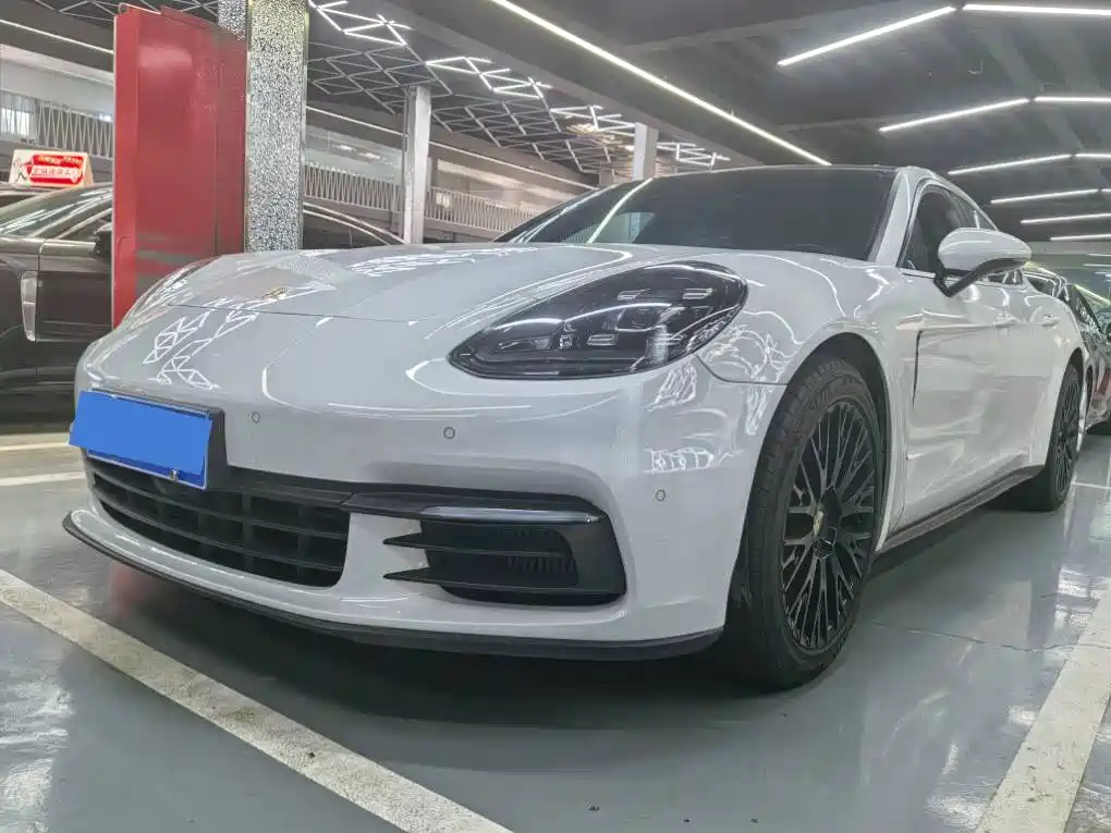 Porsche Panamera 2020