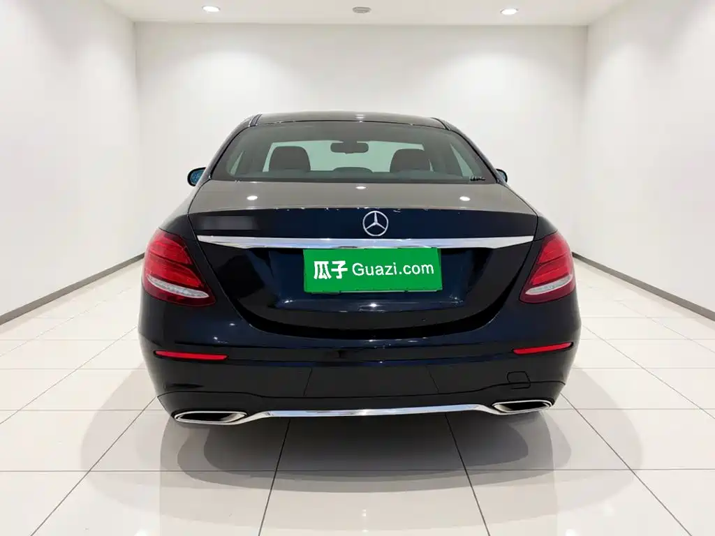 Mercedes-Benz E-Class — миниатюра 5